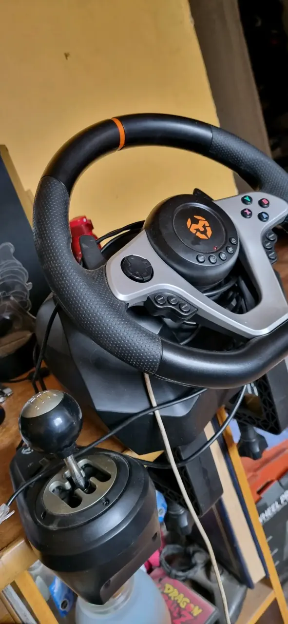 Volante y consola xbox one - 4