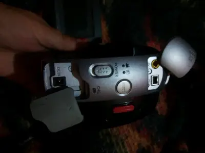 Cámara Canon y videocámara Samsung - miniatura 2
