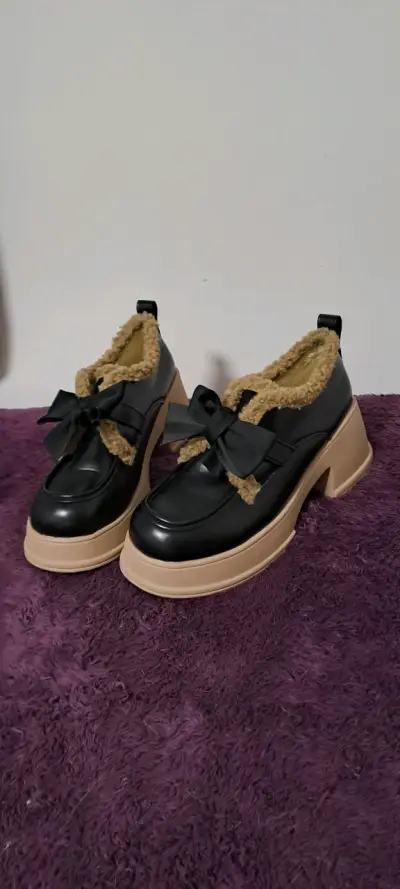 Zapatos negros con plataforma - miniatura 1