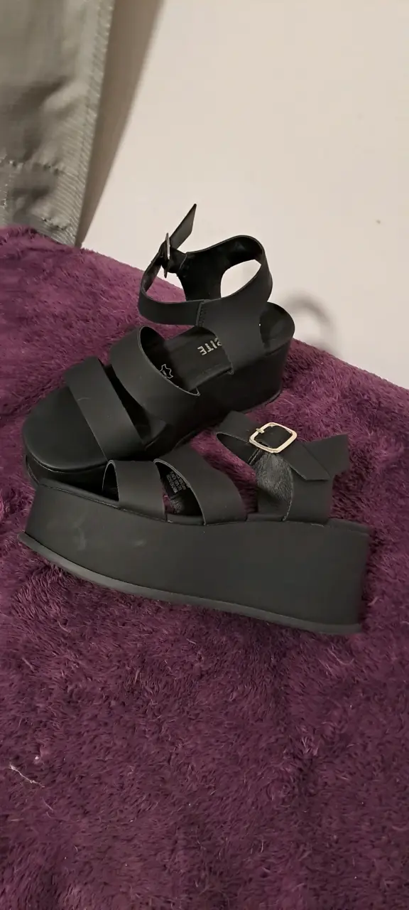 Sandalias negras con plataforma - 2