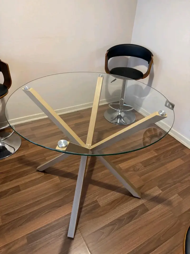 Set de comedor de cristal y sillas - 2