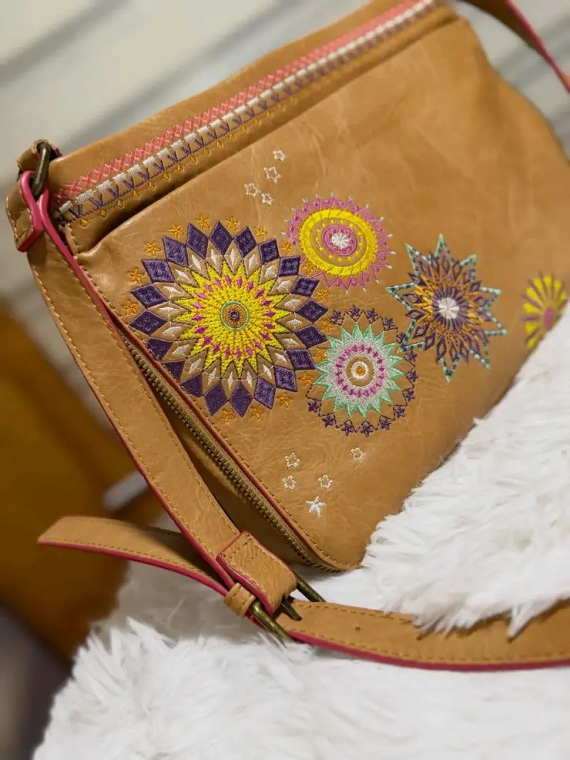 Cartera marca desigual - 3