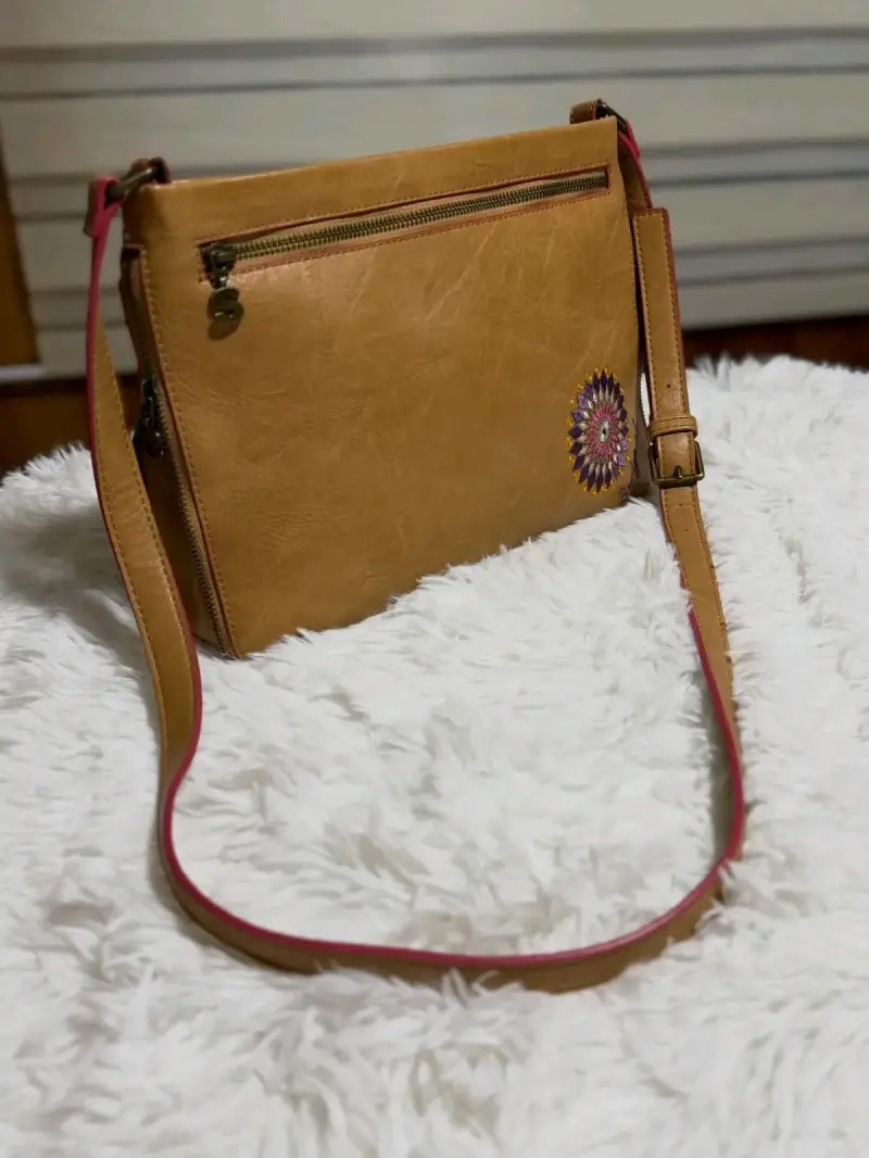 Cartera marca desigual - 4