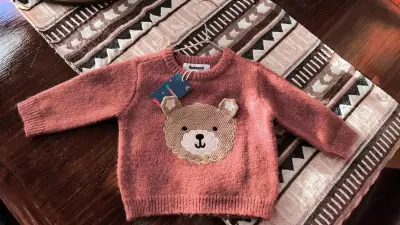 Hermosa ropa perfecta para el invierno de bebé. - miniatura 3