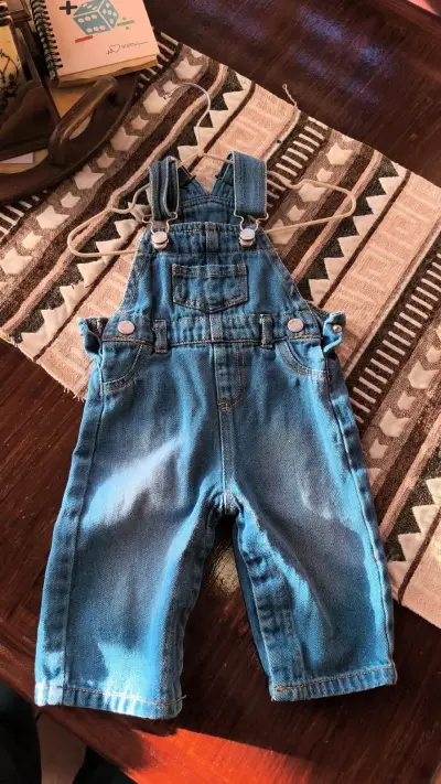 Hermosa ropa perfecta para el invierno de bebé. - miniatura 5