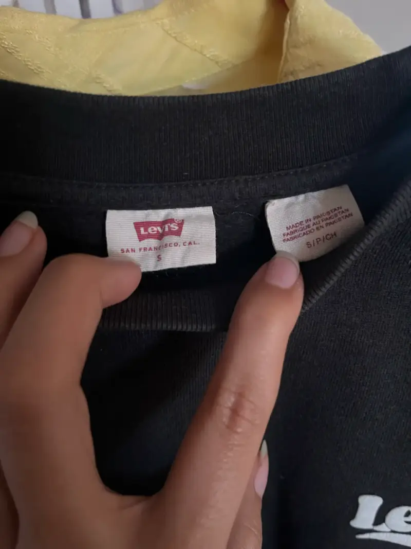 Polerón negro Levi's para mujer - 2