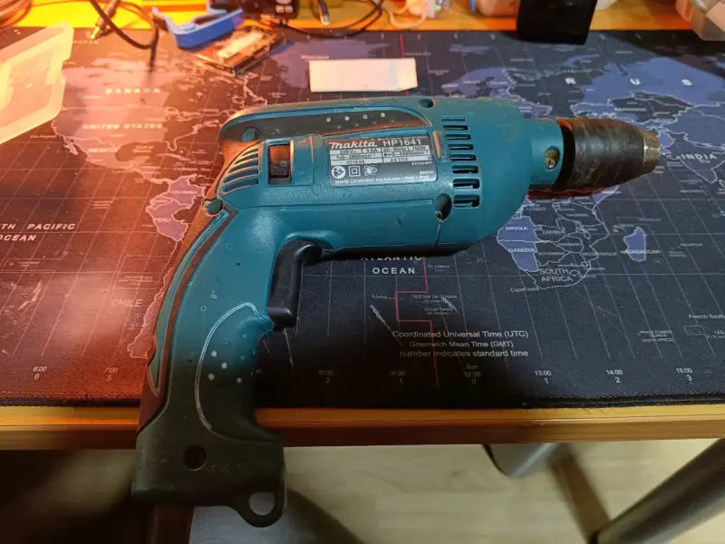 Taladro eléctrico Makita HP1641