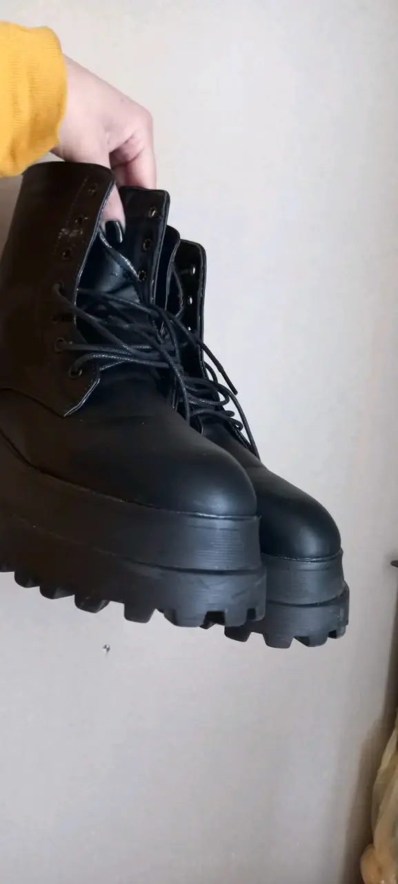 Botas negras con plataforma - 3