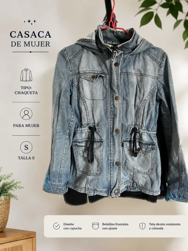Casaca de denim con capucha