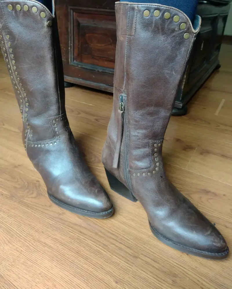 Botas de cuero café