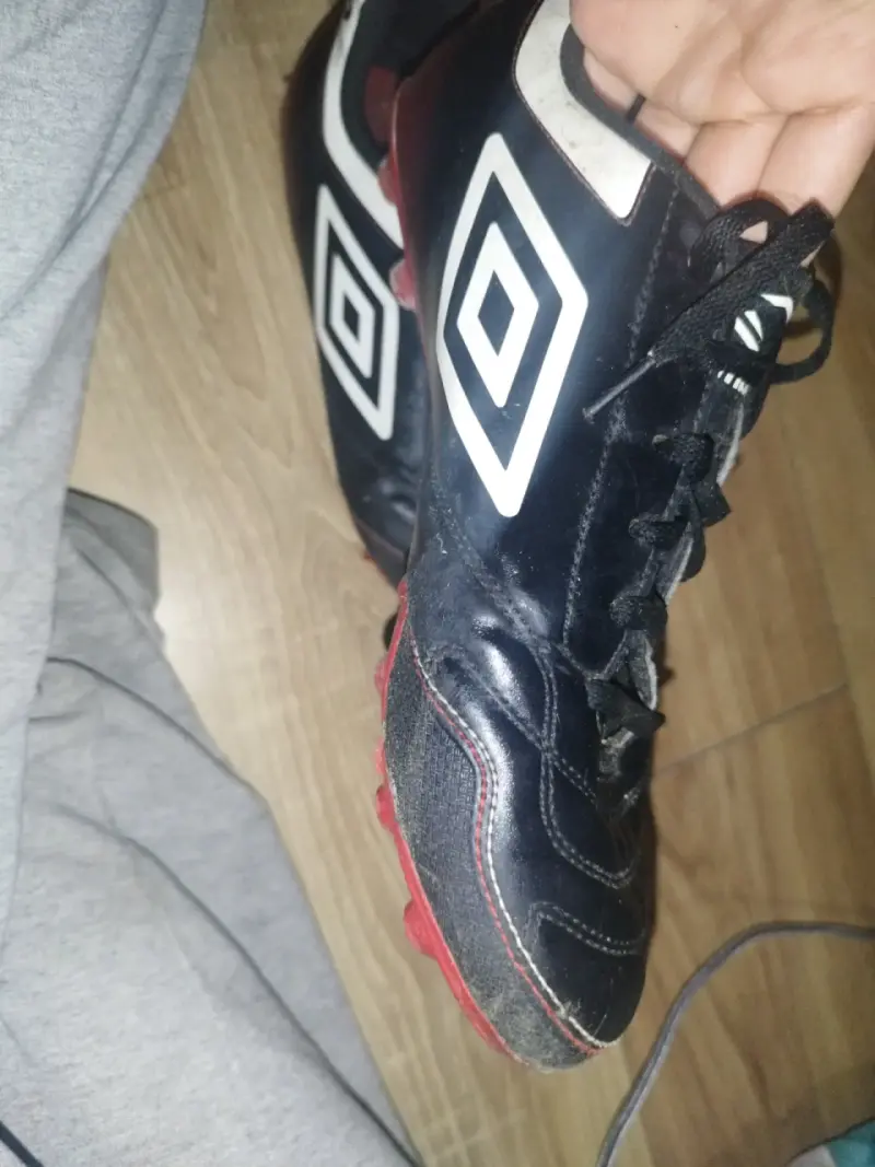 Zapatillas de fútbol negras Umbro - 3