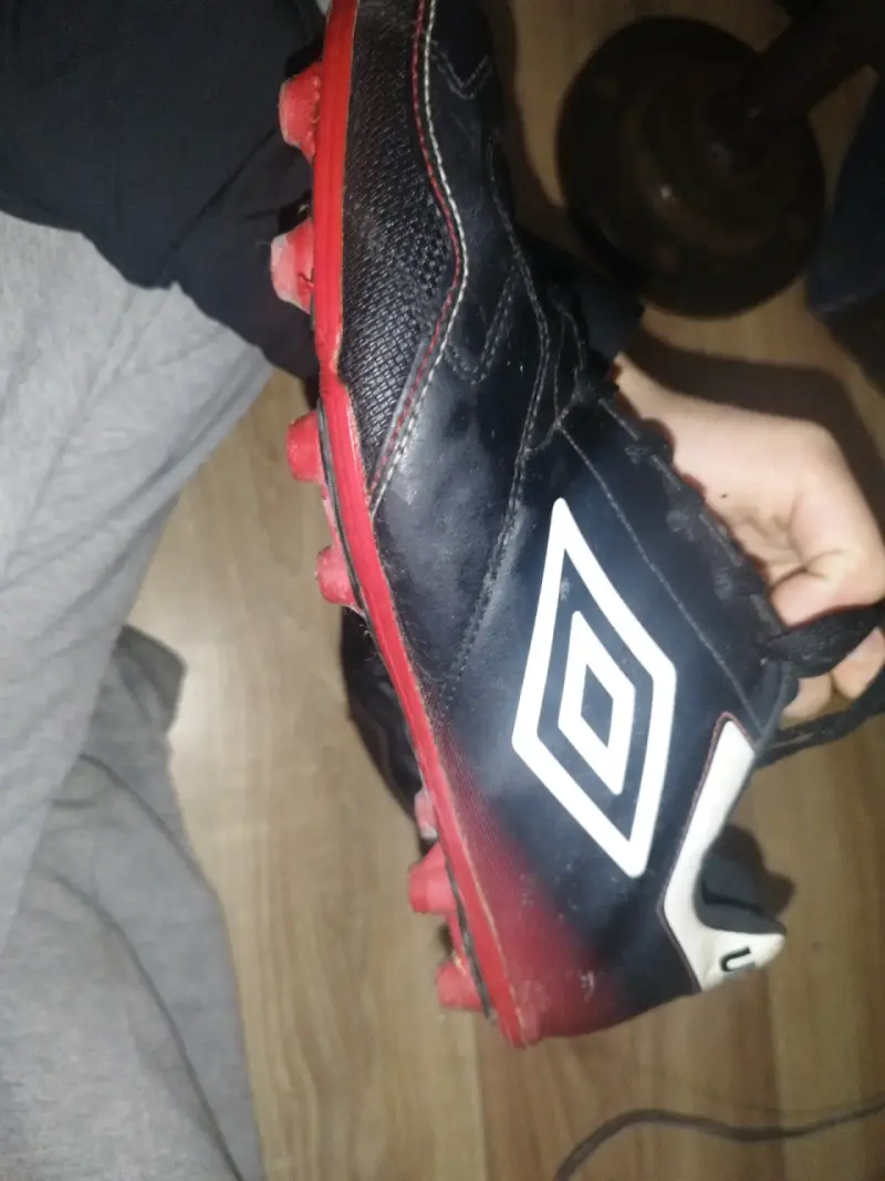 Zapatillas de fútbol negras Umbro - 4