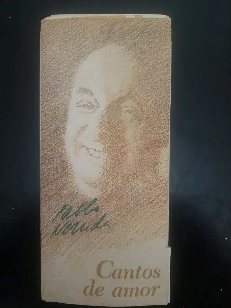 Libro Cantos de amor PABLO NERUDA - 1