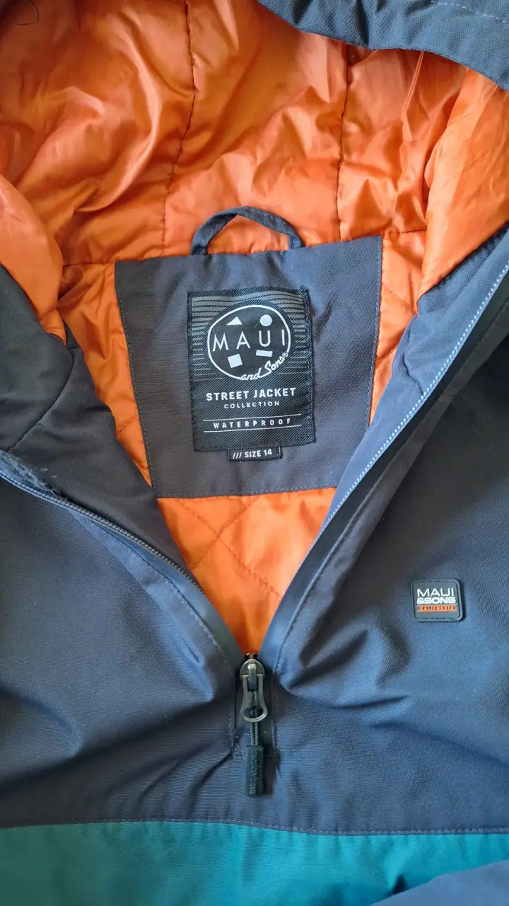 Parkas impermeable con capucha - 2