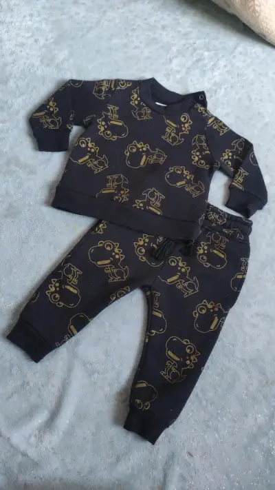 Conjunto niño talla 9 meses - miniatura 2
