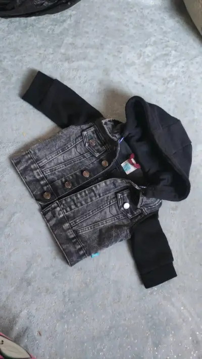Variedad de chaquetas para niño - miniatura 1