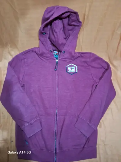 Polerón morado con capucha - miniatura 1