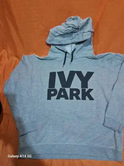 Polerón gris Ivy Park - miniatura 1