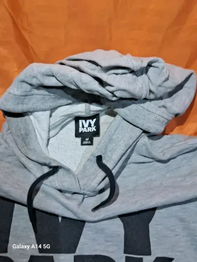 Polerón gris Ivy Park - miniatura 2