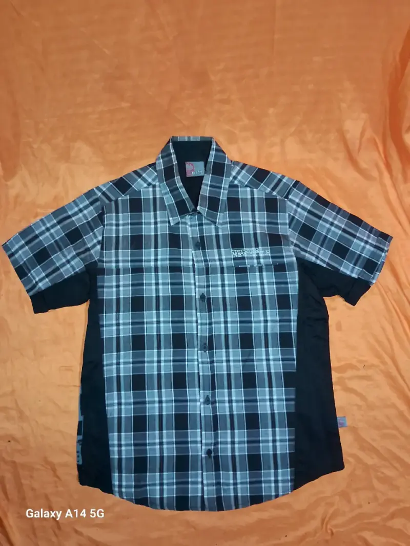 Camisa de cuadros negra y gris - 1