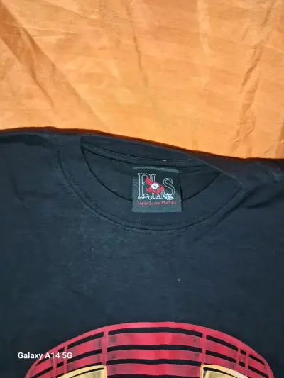 Polera negra Iron Man - miniatura 2
