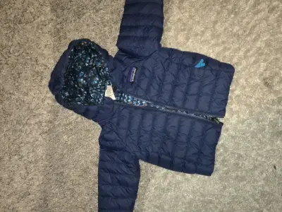 Chaqueta azul para niño con capucha - miniatura 4