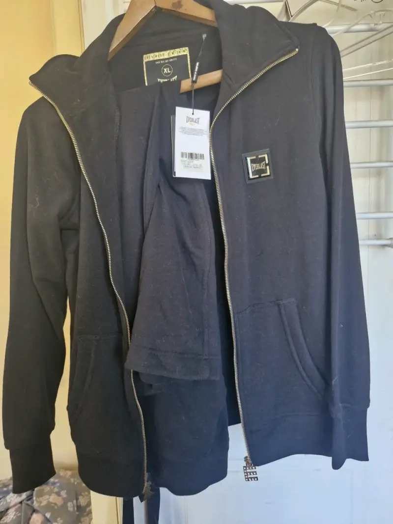 Buzo negro Everlast XL - 1
