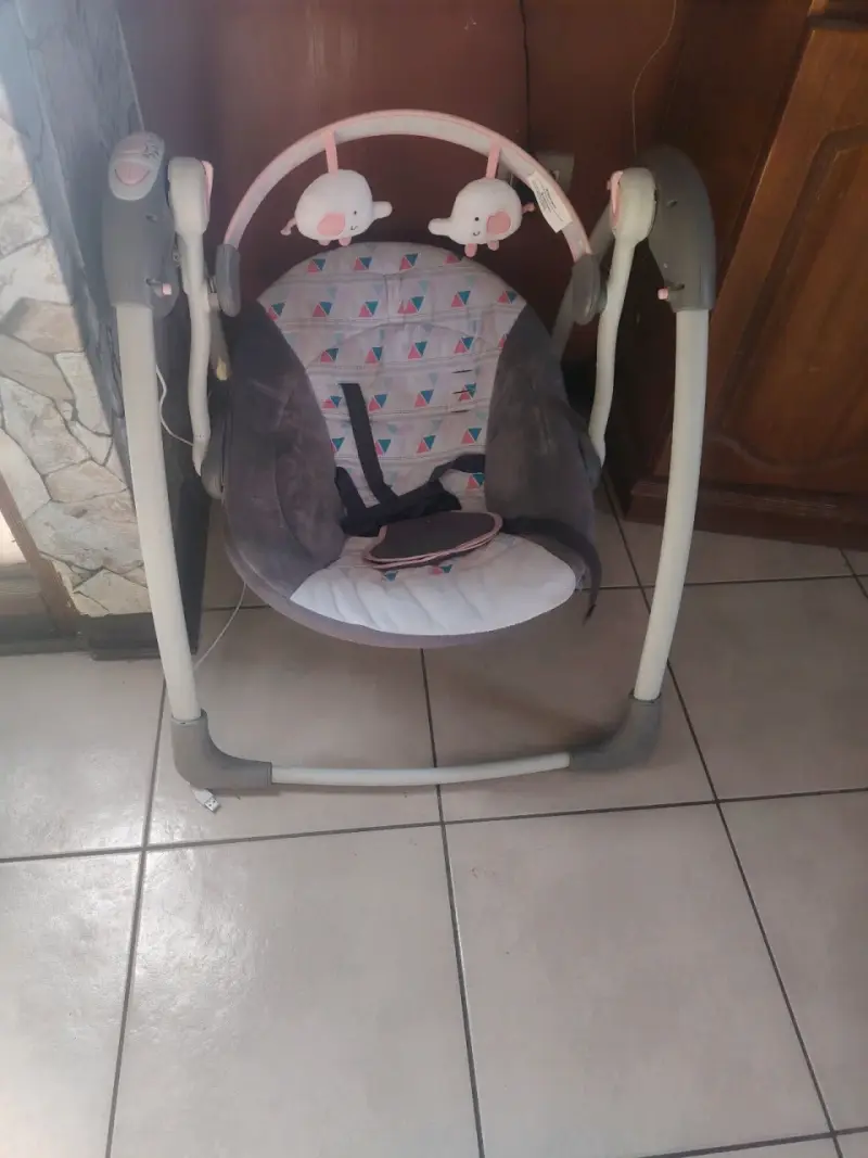 Columpio de bebé con melodías - 2