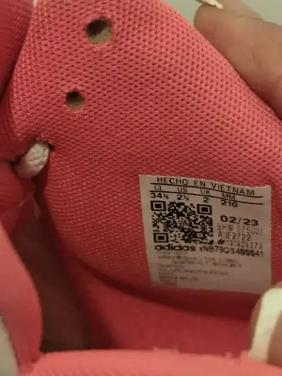 Zapatillas deportivas blancas y rosadas - miniatura 5