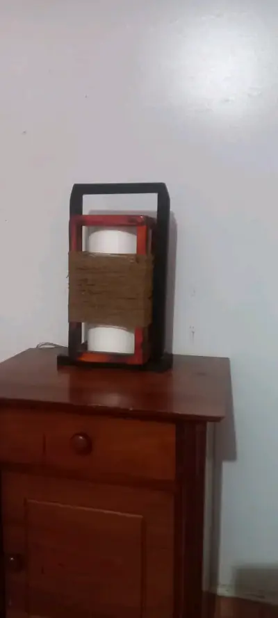 Lámpara de mesa decorativa - miniatura 3