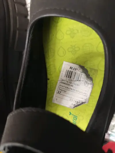 Zapatos escolares negros para niña - miniatura 2