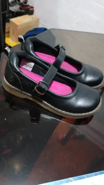 Zapatos escolares negros - miniatura 1