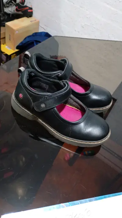 Zapatos escolares negros - miniatura 2