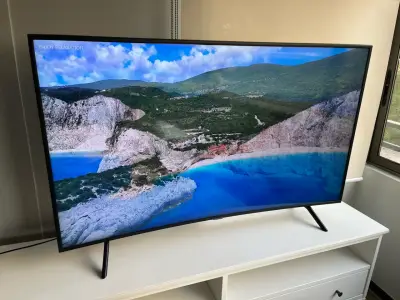 Televisor Samsung curvo LED 55 pulgadas - miniatura 1