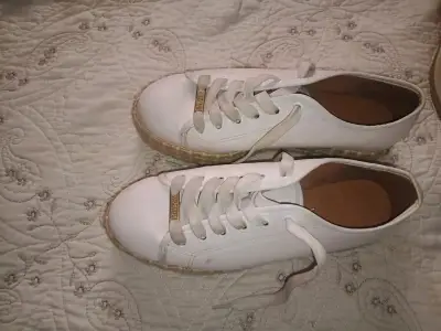 Zapatos beige con plataforma - miniatura 4
