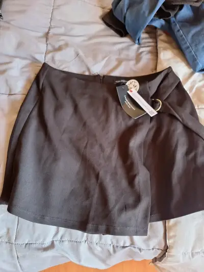 Chaqueta de jeans y peludo negro - miniatura 3