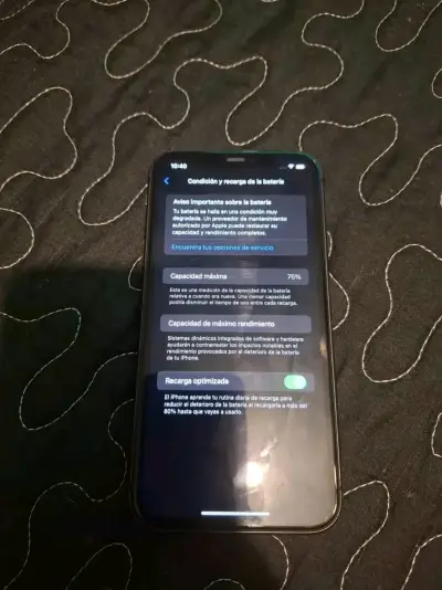Iphone 11 en buen estado - miniatura 3