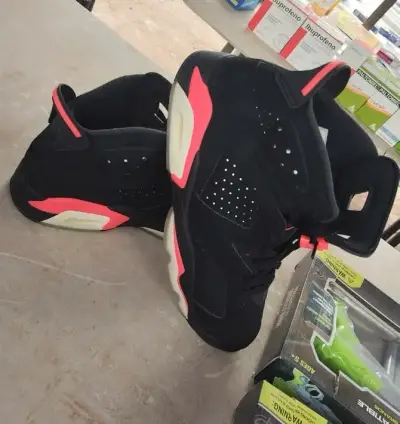Zapatillas Air Jordan retro   6 infrared 2018 - miniatura 1