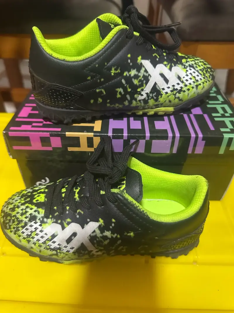 Zapatillas deportivas juveniles negras