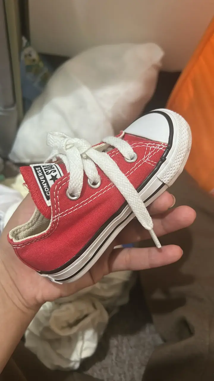 Zapatillas Converse rojas infantiles