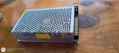 Fuente de poder metálica - miniatura 3