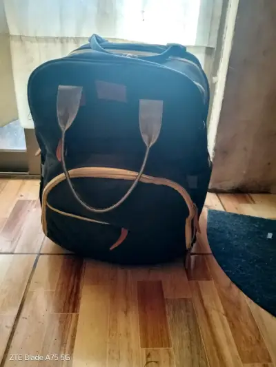 Silla de Coche para bebé gris y mochila mudador - miniatura 4