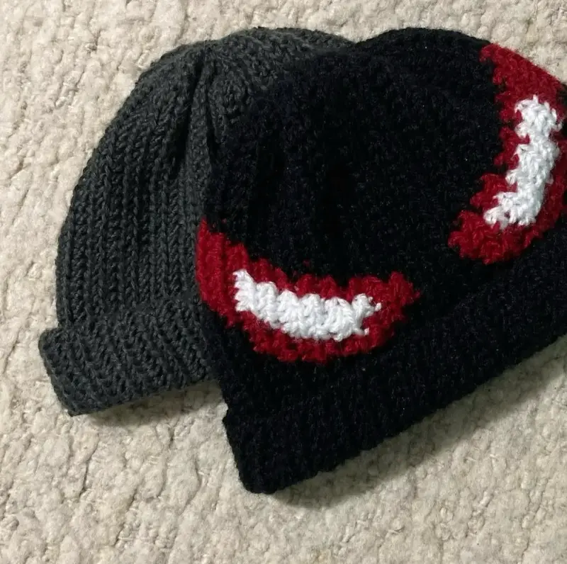 Gorros tejidos diseño Spiderman, consulta x otros