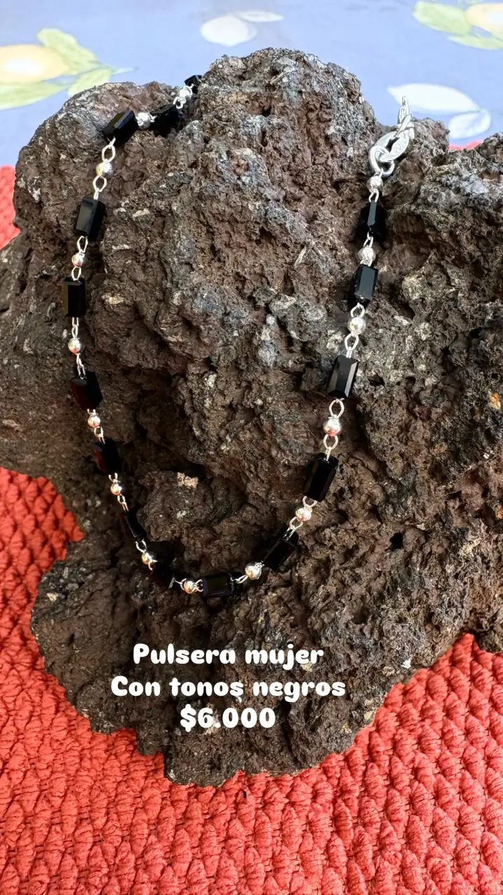 Pulsera negra de mujer - 1