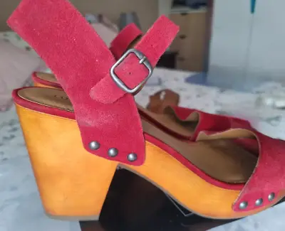 Sandalias plataforma rojas - miniatura 1