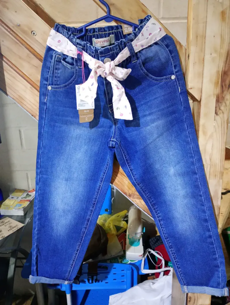 Pantalones de mezclilla con lazo niña - 1
