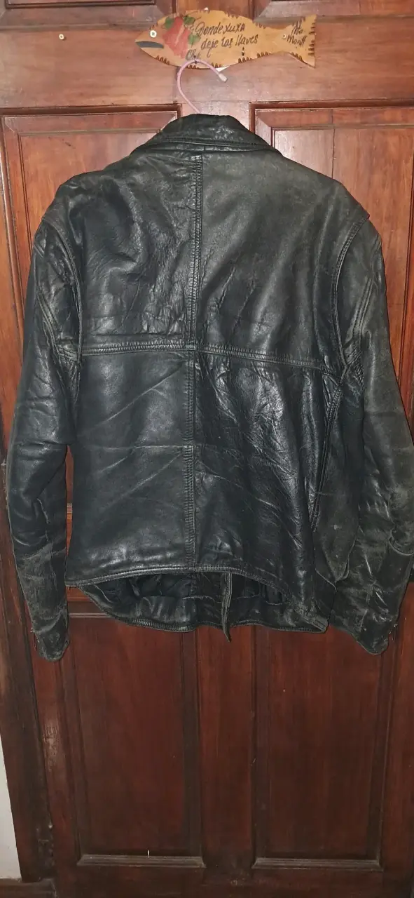 Chaqueta de cuero negra estilo biker - 2