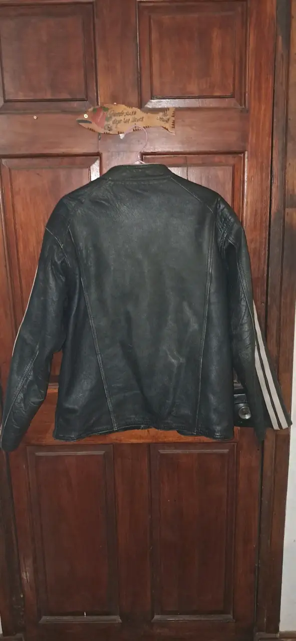 Chaqueta de cuero negra - 2