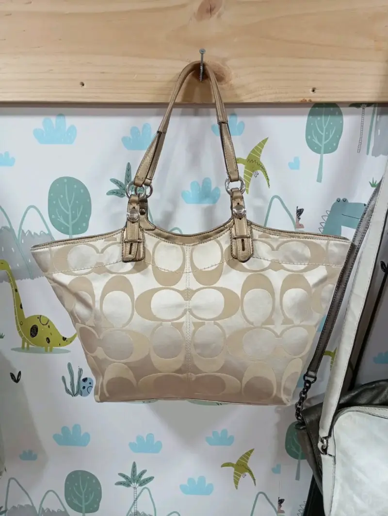 Bolso tote beige estampado