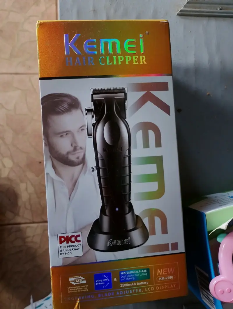 Afeitadora Kemei KM-2024 recargable - 2